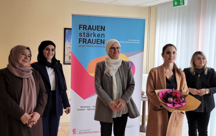 Troisdorf: Integrationsstaatsekretärin Türkeli-Dehnert zu Gast bei zweiter Schulung von FSF